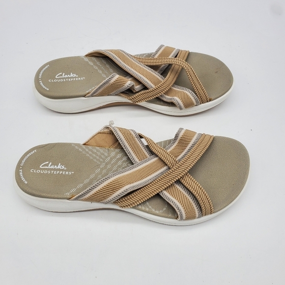 Clarks Shoes Women 7.5 Cloudsteppers Mira Isle Sandals Tan Sand Sable Slide - Picture 8 of 9
